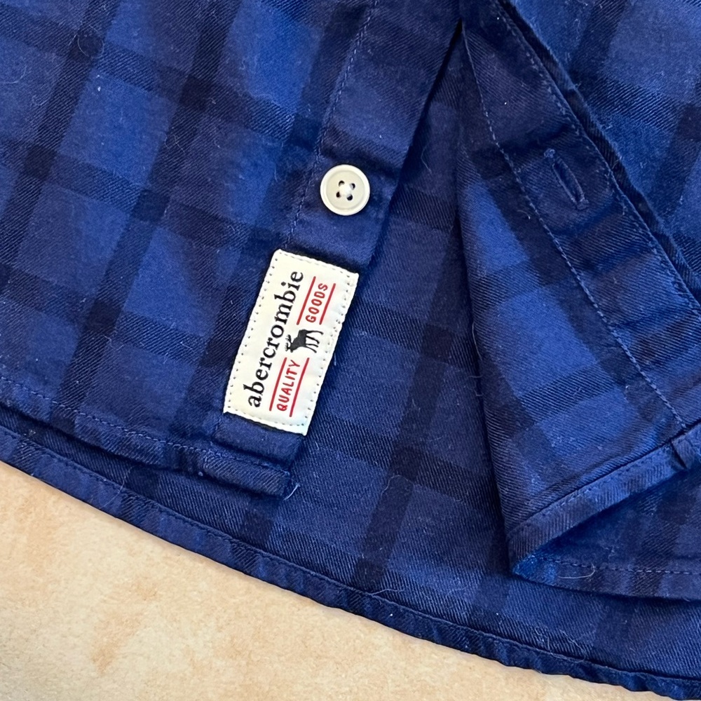 Boys 15/16 Abercrombie & Fitch Kids Ombre Dress Shirt - Picture 5 of 5